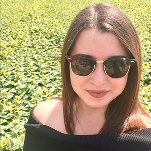 Meet your Posher, Jessica